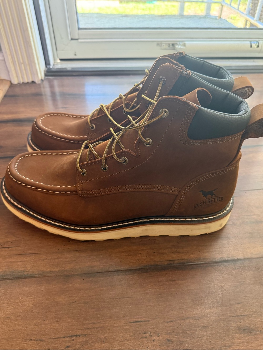 Worn ONCE - Irish Setter Brown Steel-Toe Leather Work Boots with Cream Sole